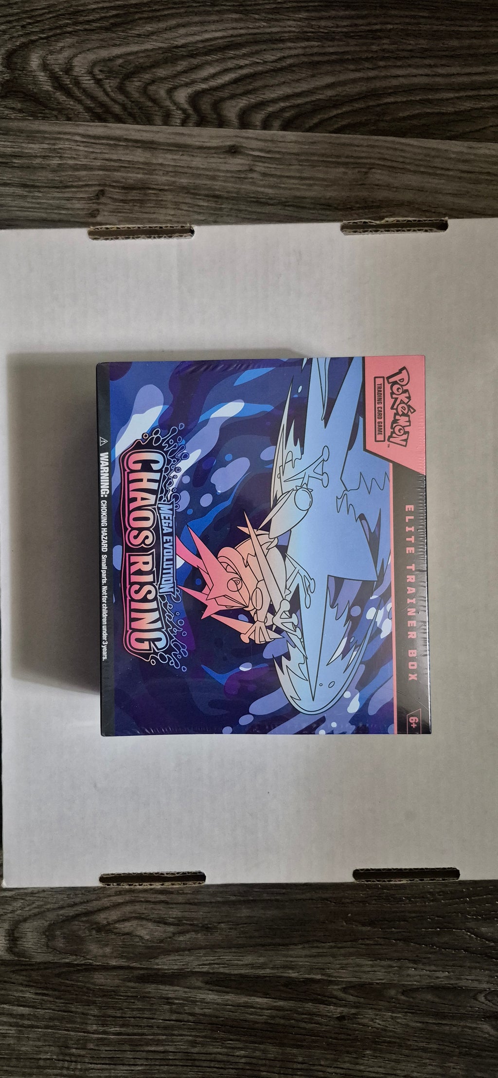 Chaos Rising Elite Trainer Box - ME04: Chaos Rising (CRI)